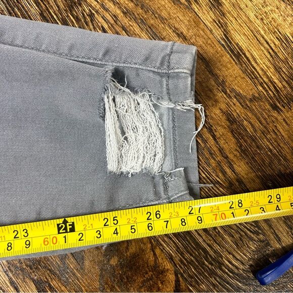 Torrid Feel the Fit Bombshell Skinny 20R Super Soft Grey Distressed High Rise - Picture 3 of 12